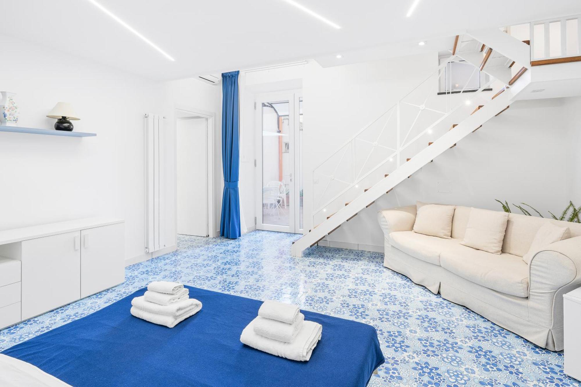 Luxe Minimal Duplex, Amalfi Coast - Airhome Vico Equense Kültér fotó