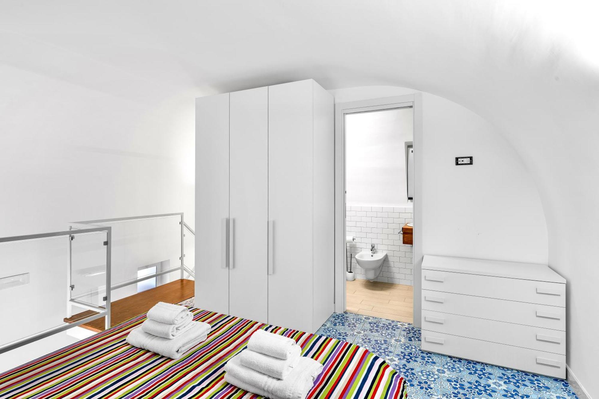 Luxe Minimal Duplex, Amalfi Coast - Airhome Vico Equense Kültér fotó